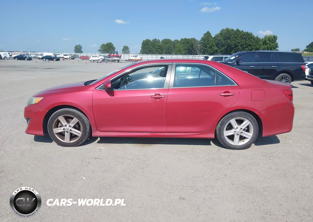 2014 Toyota Camry Se VIN:4T1BF1FK3EU834930 - 14
