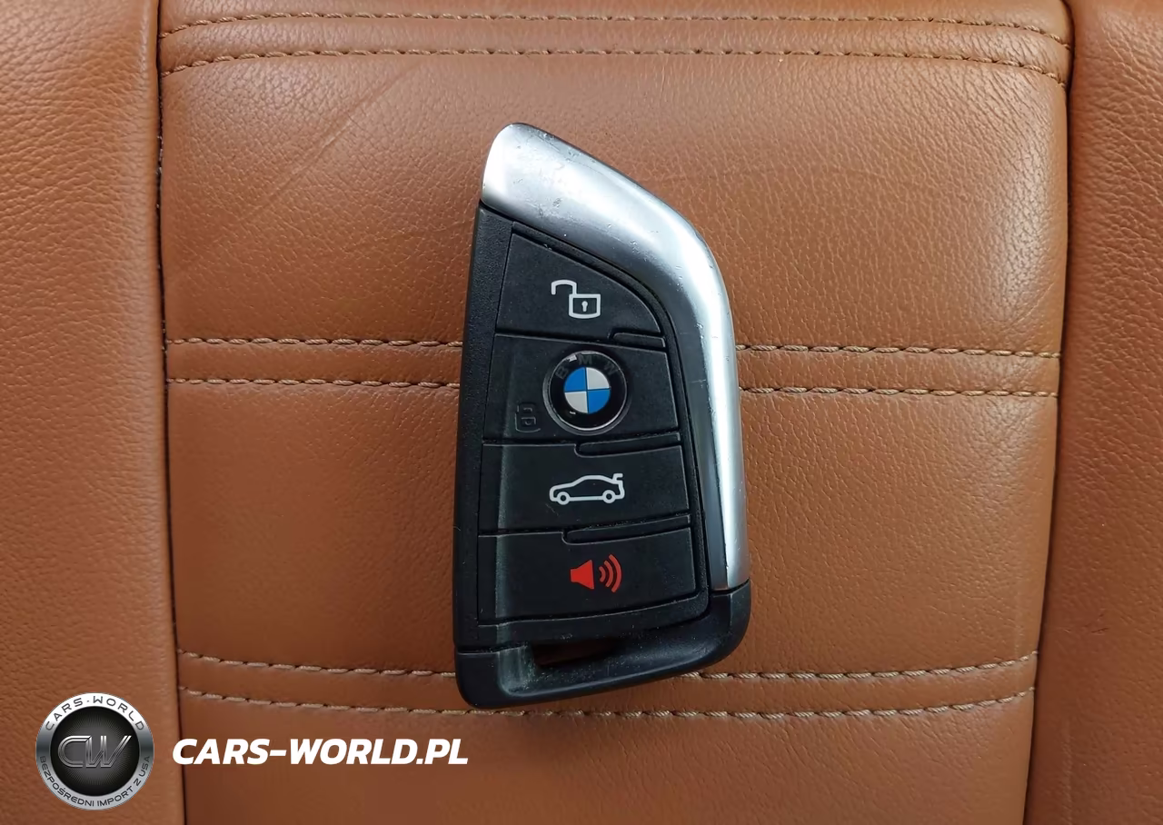 2021 BMW X3 Phev xDrive30E VIN:5UXTS1C00M9H70341 - 11