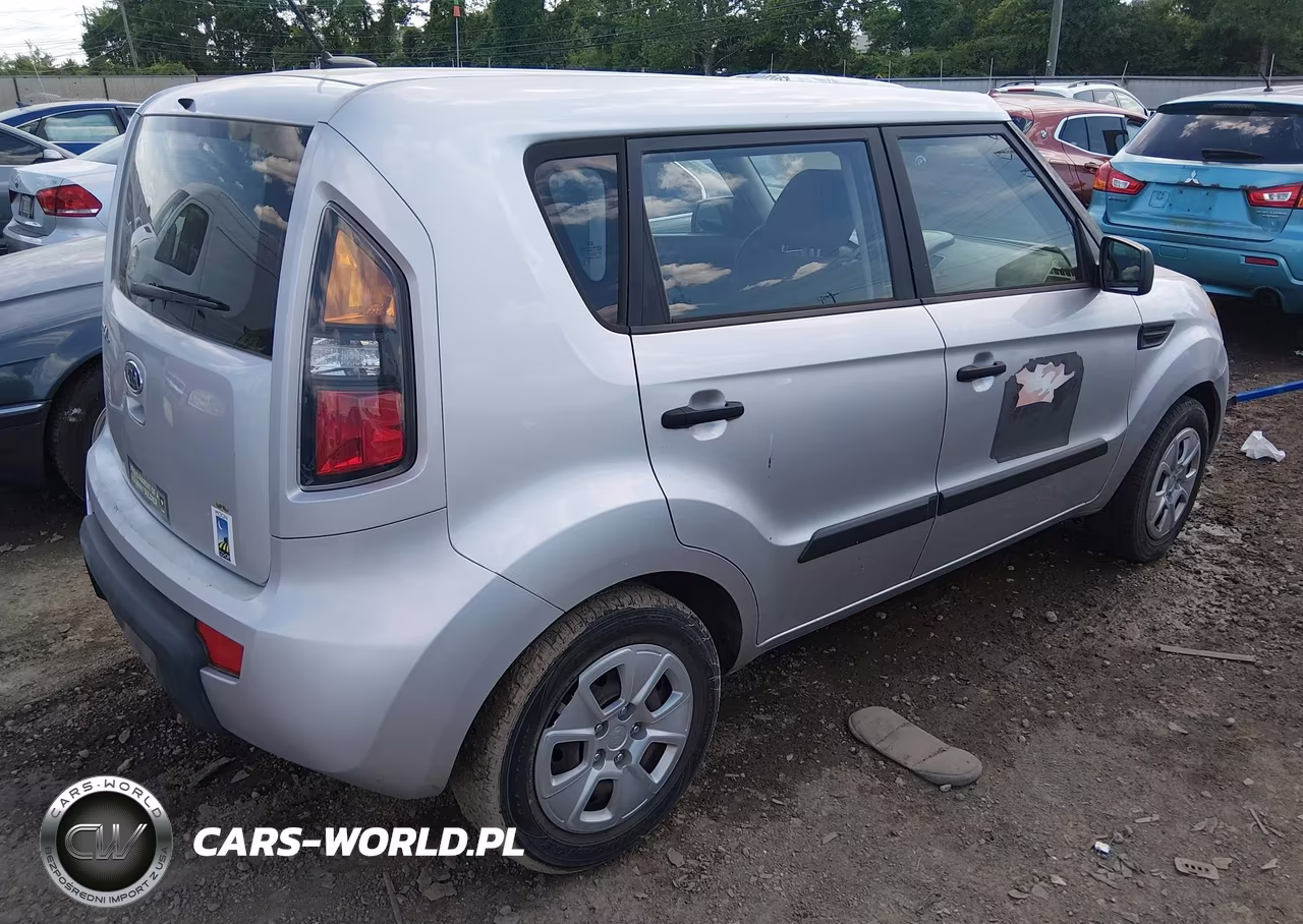2011 Kia Soul VIN:KNDJT2A1XB7714792 - 4