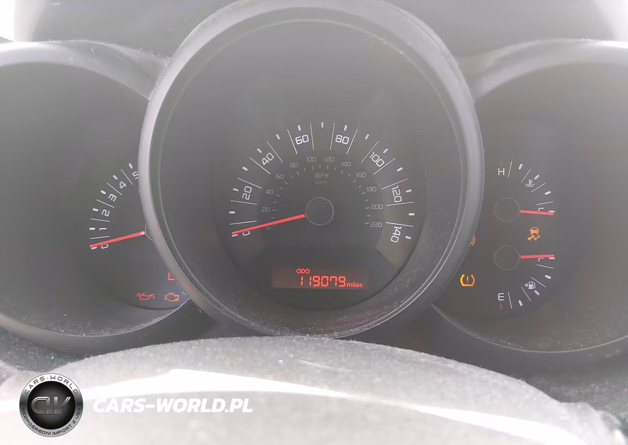 2011 Kia Soul VIN:KNDJT2A1XB7714792 - 7