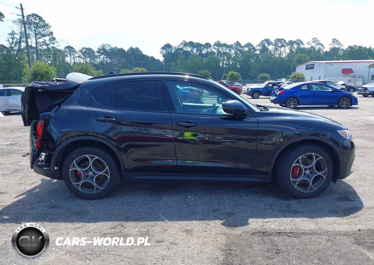 2018 Alfa Romeo Stelvio Sport Awd VIN:ZASFAKPN1J7B91075 - 13