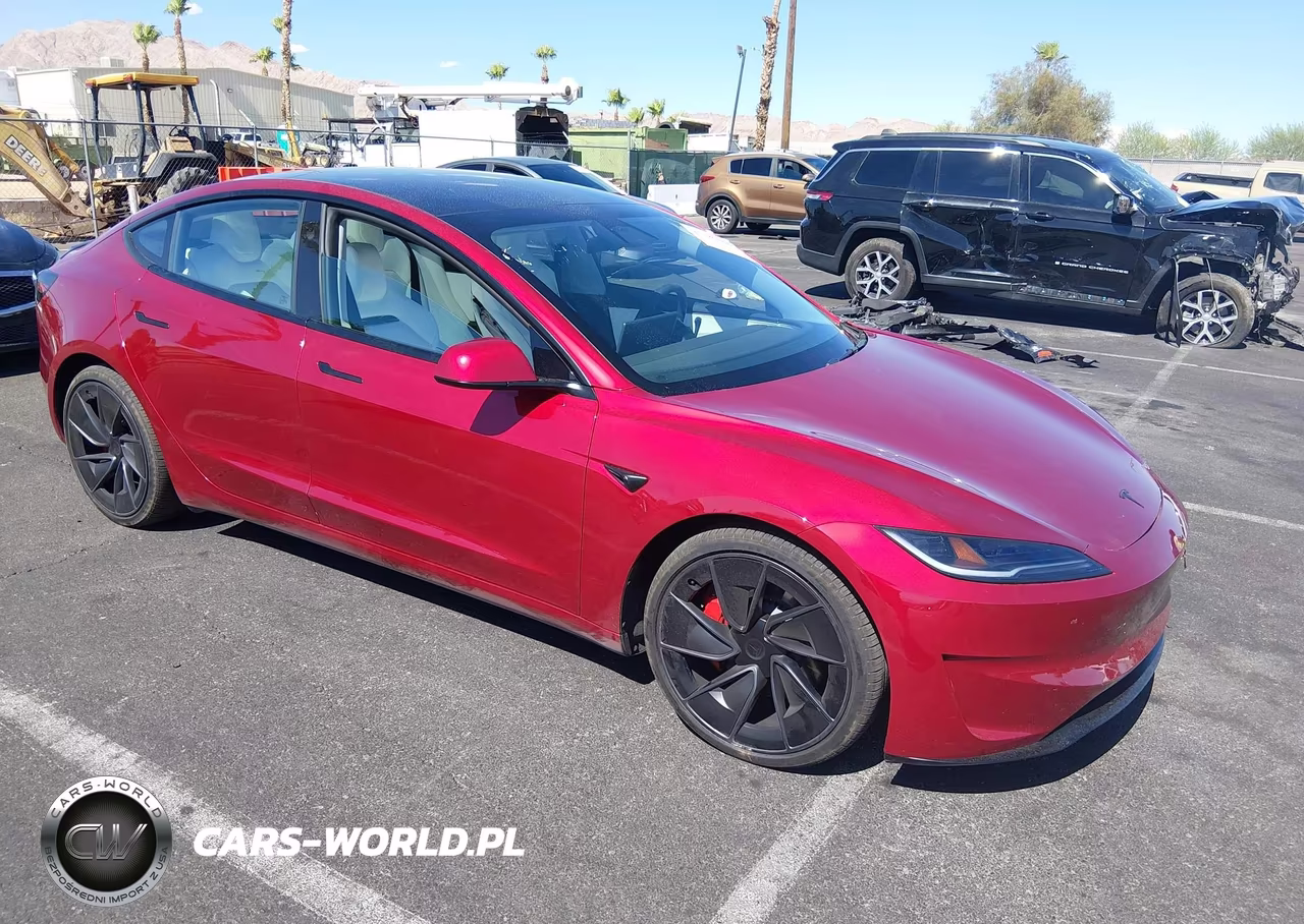 2026 Tesla Model 3 Performance All-Wheel Drive – zdjęcie 1 z 14