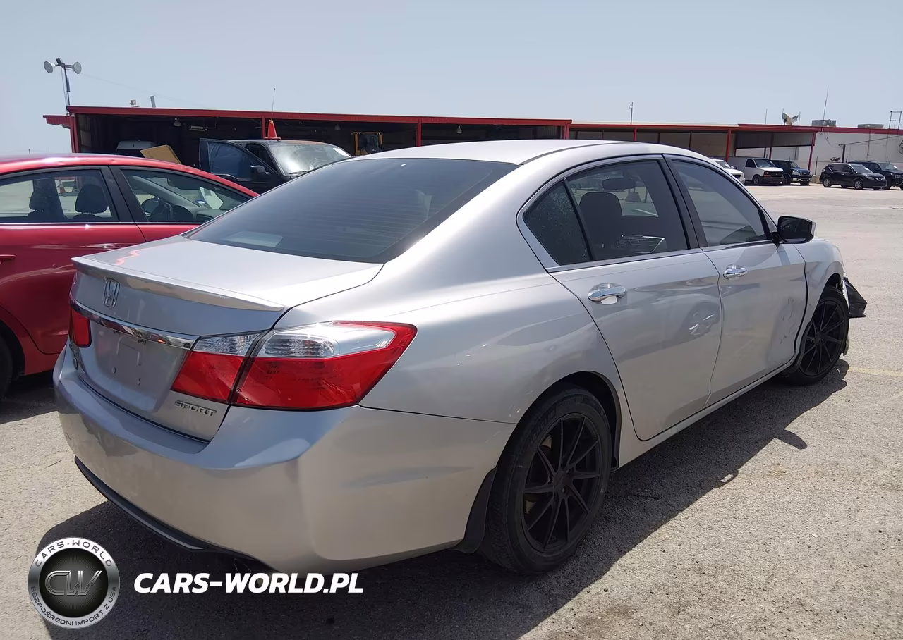 2015 Honda Accord Sport VIN:1HGCR2F5XFA129160 - 4