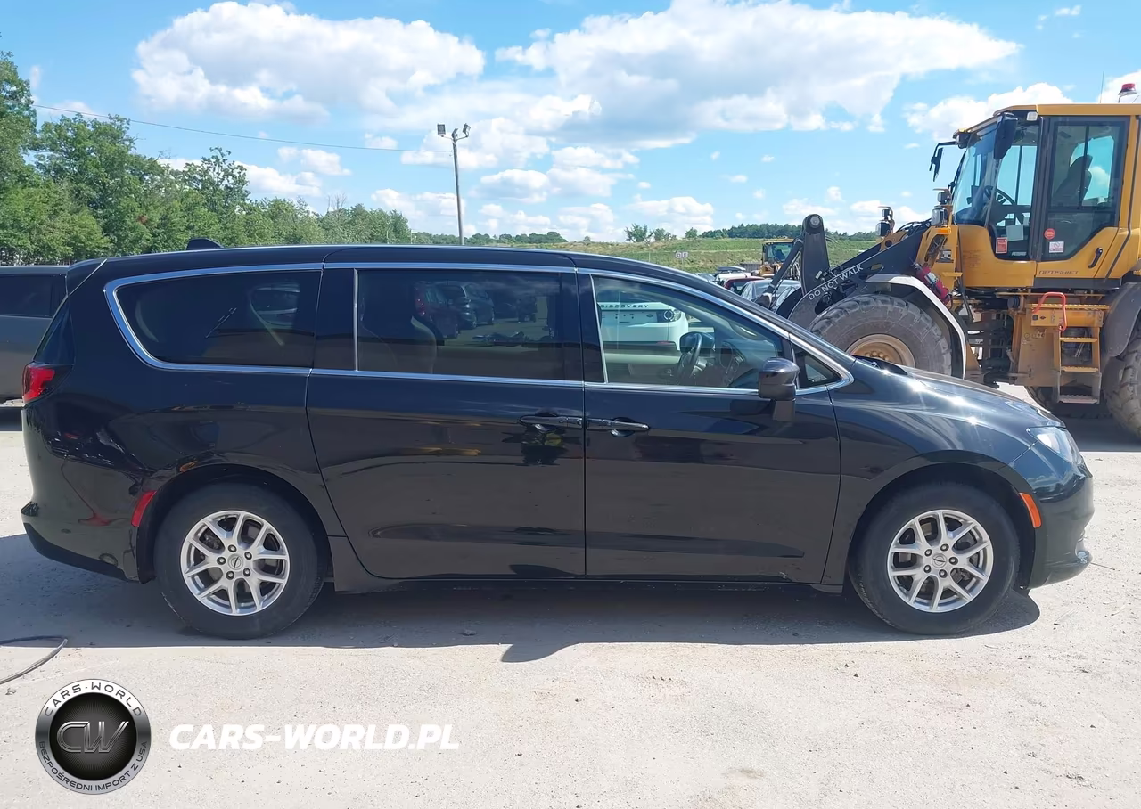 2022 Chrysler Voyager Lx VIN:2C4RC1CG6NR127782 - 14