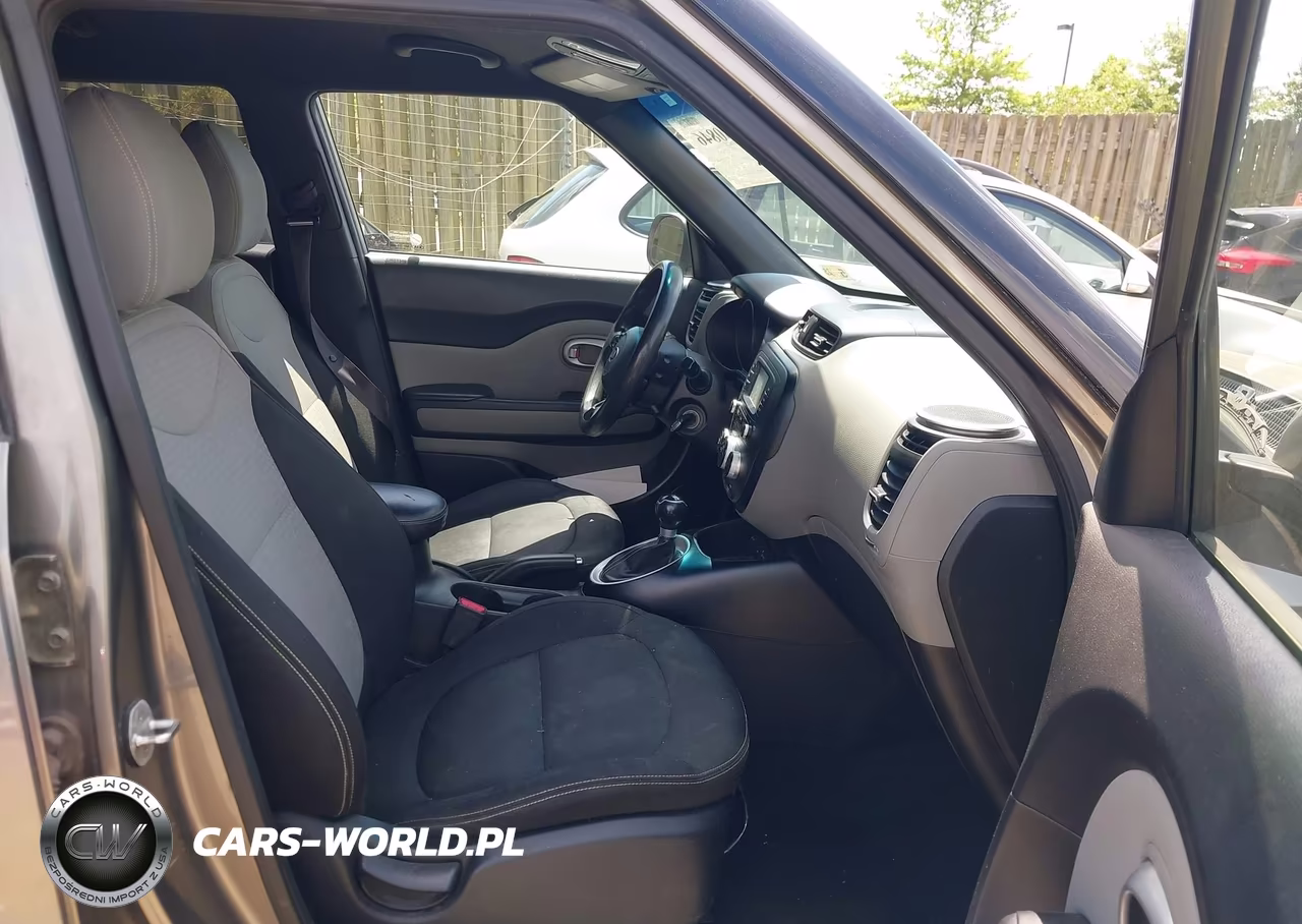 2016 Kia Soul + VIN:KNDJP3A55G7344212 - 5