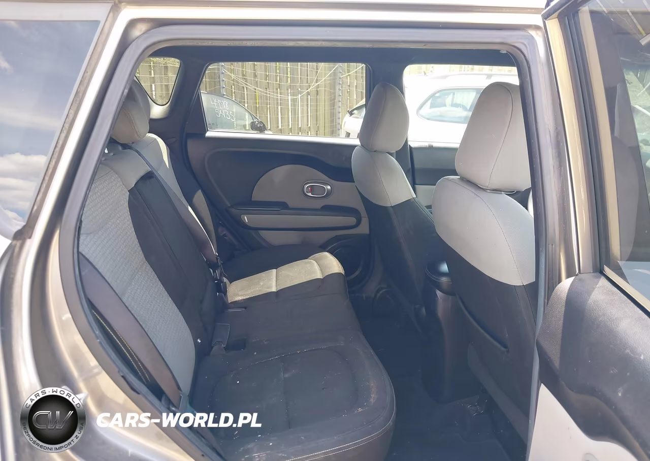 2016 Kia Soul + VIN:KNDJP3A55G7344212 - 8