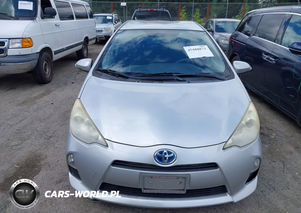 2013 Toyota Prius C Two VIN:JTDKDTB30D1051312 - 12