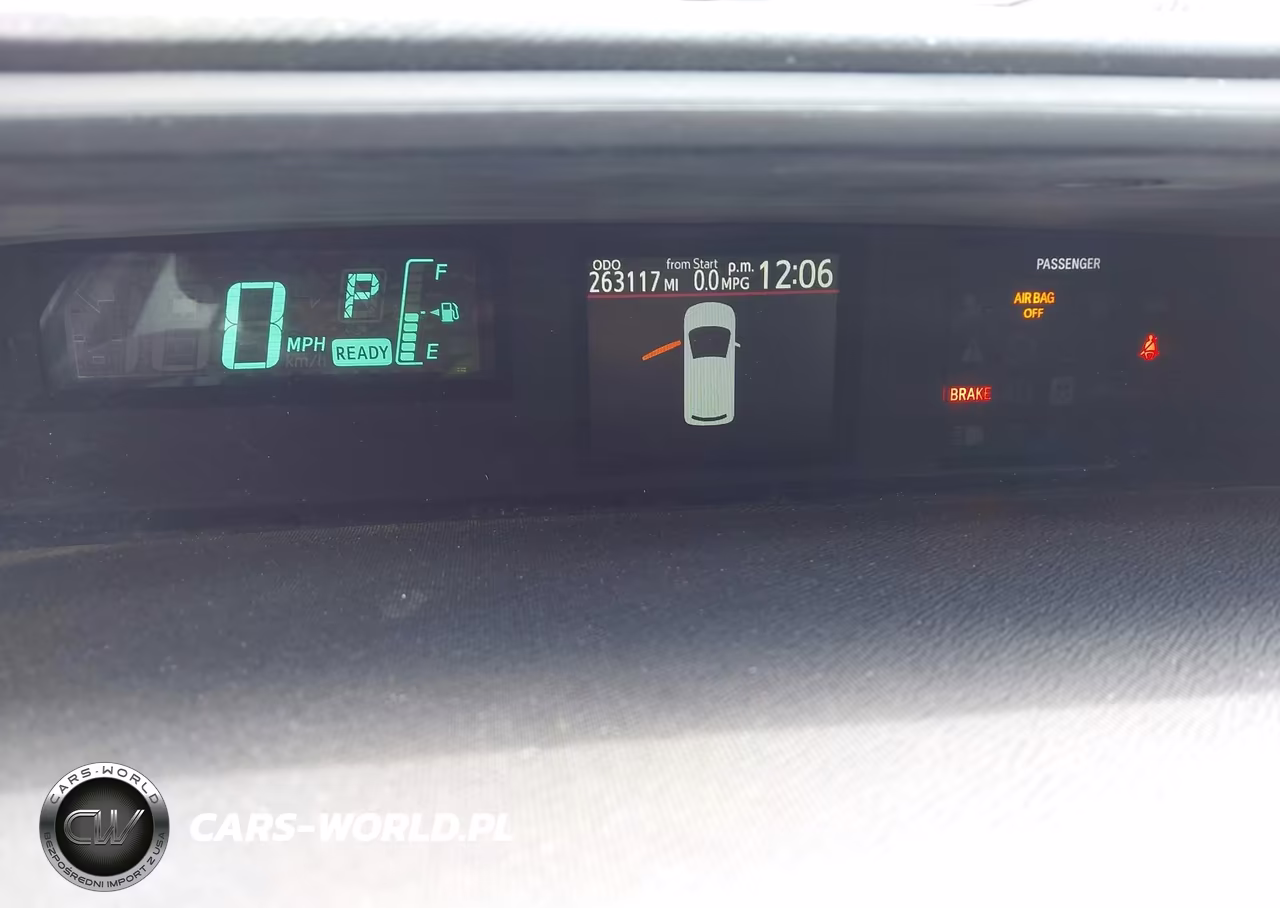 2013 Toyota Prius C Two VIN:JTDKDTB30D1051312 - 7