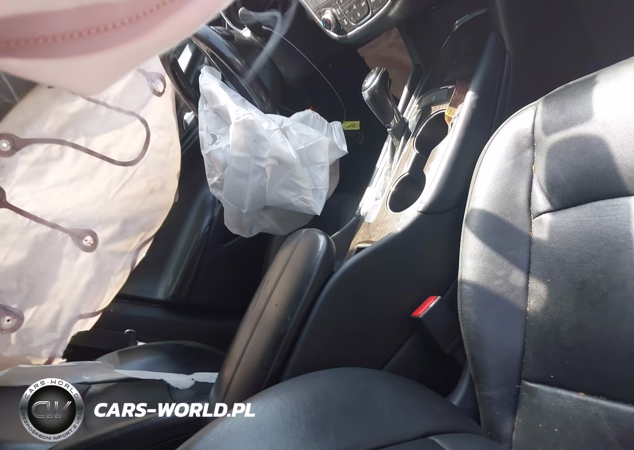 2018 Chevrolet Malibu Premier VIN:1G1ZE5SX3JF233359 - 5