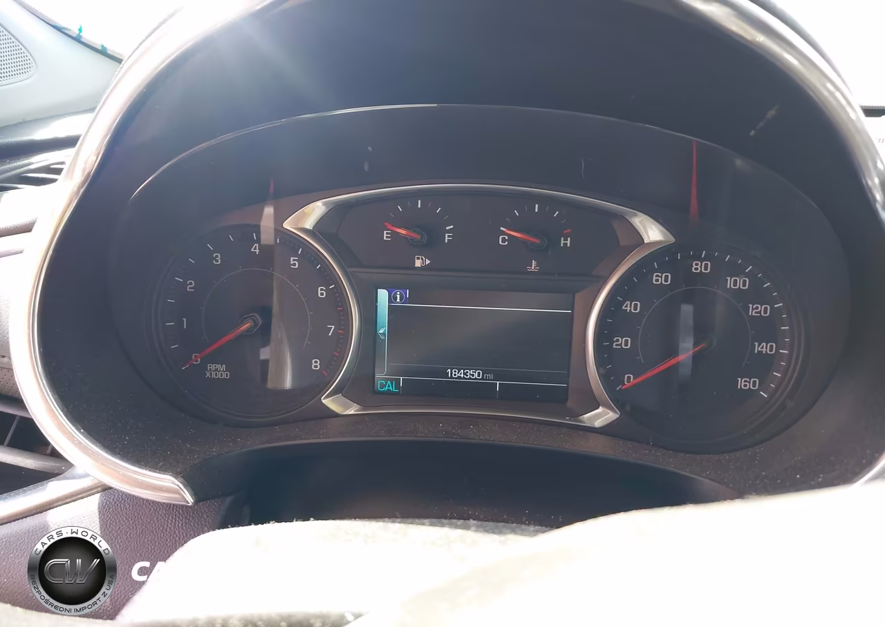 2018 Chevrolet Malibu Premier VIN:1G1ZE5SX3JF233359 - 7