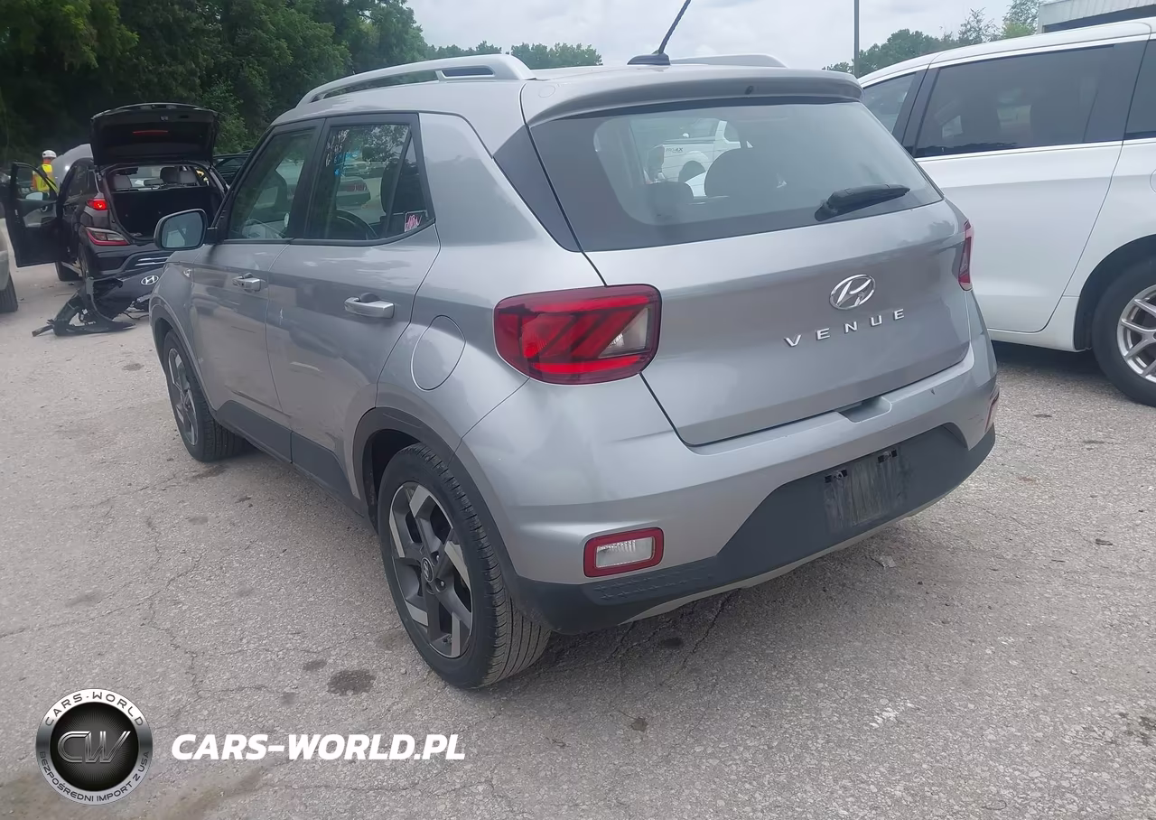 2025 Hyundai Venue Sel VIN:KMHRC8A30SU393155 - 3