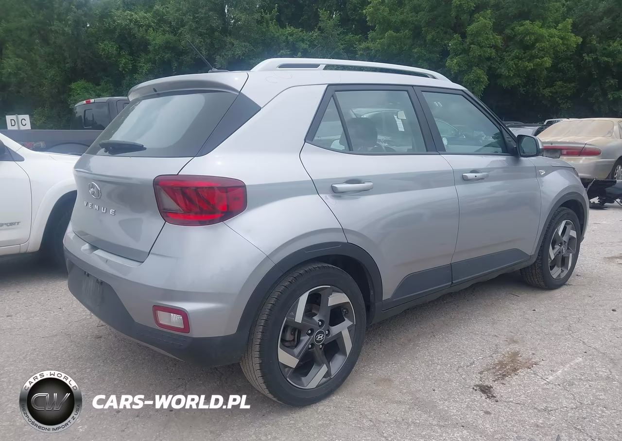 2025 Hyundai Venue Sel VIN:KMHRC8A30SU393155 - 4