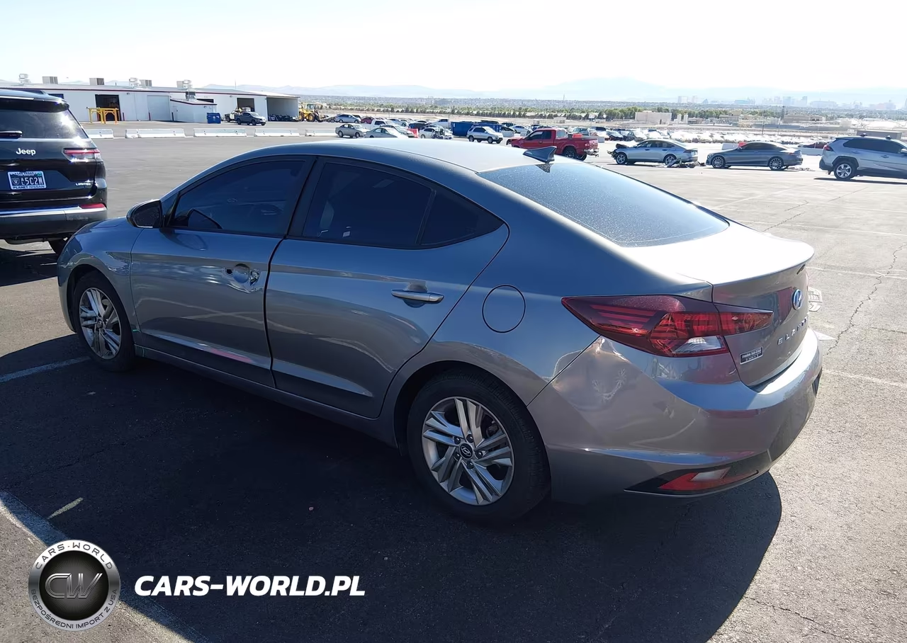 2019 Hyundai Elantra Sel VIN:5NPD84LF8KH422492 - 3