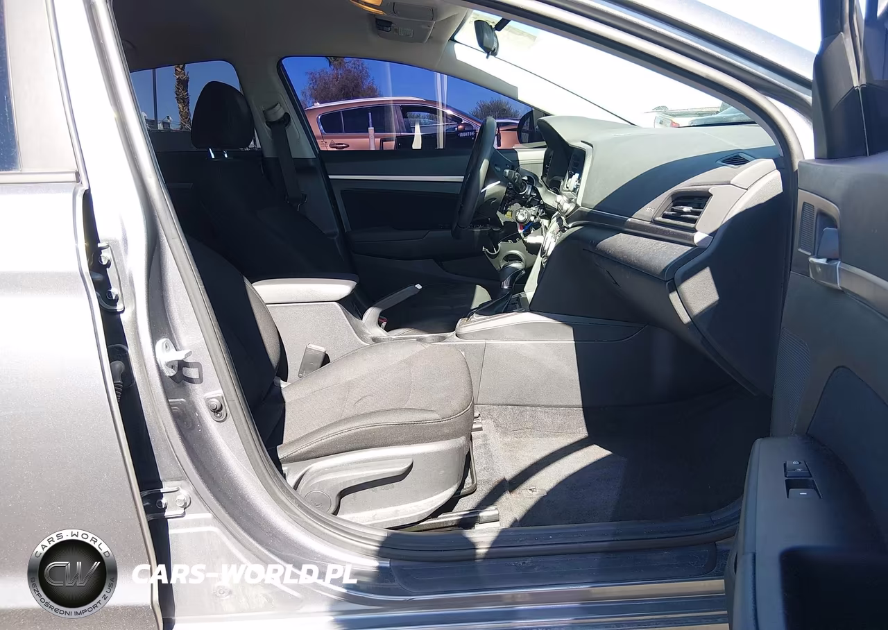 2019 Hyundai Elantra Sel VIN:5NPD84LF8KH422492 - 5
