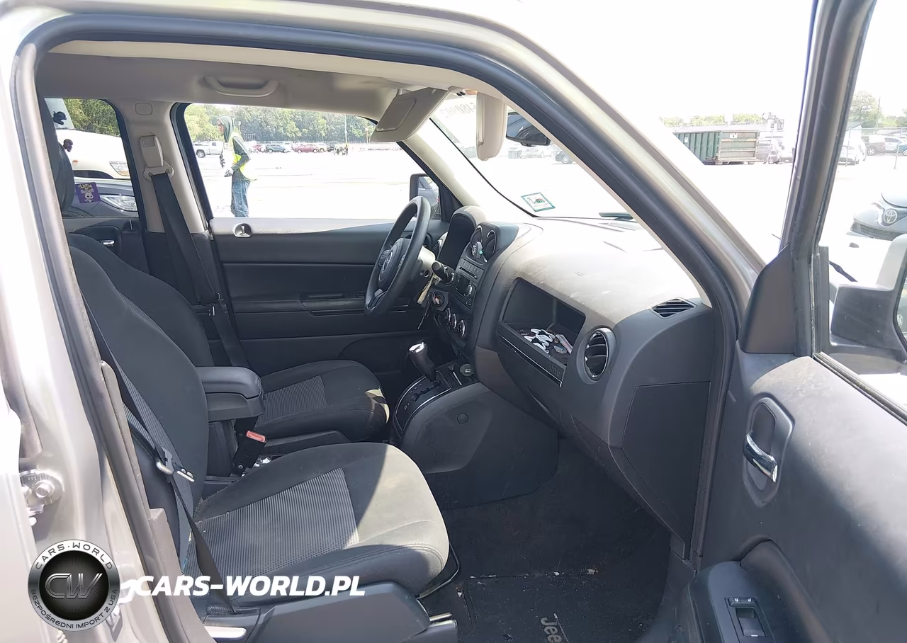 2015 Jeep Patriot Sport VIN:1C4NJRBBXFD317341 - 5