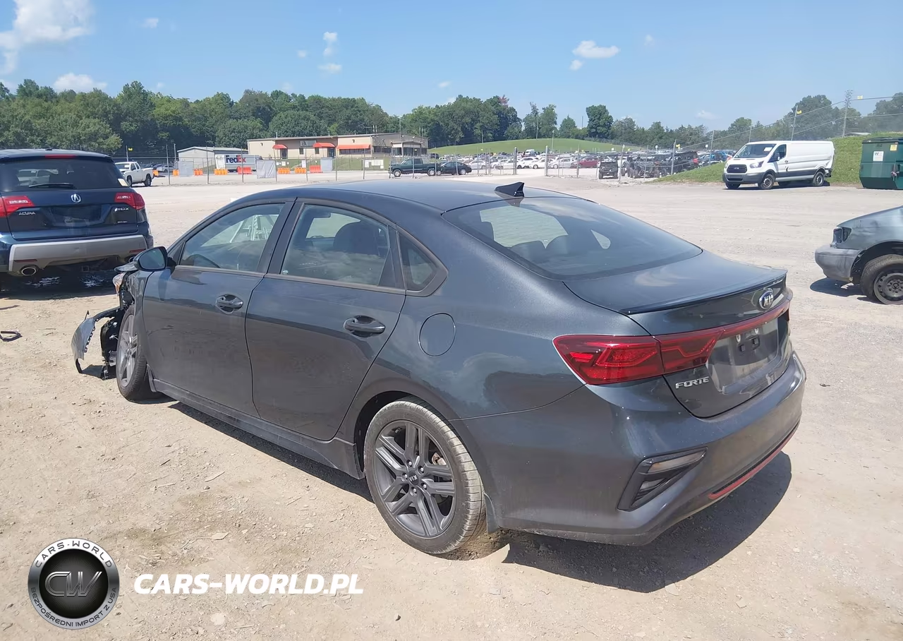 2021 Kia Forte Gt-Line VIN:3KPF34AD8ME414165 - 3