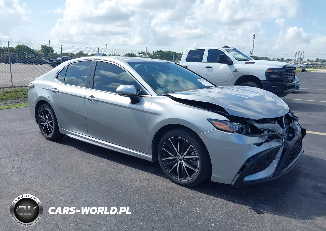 2024 Toyota Camry Se – zdjęcie 1 z 16