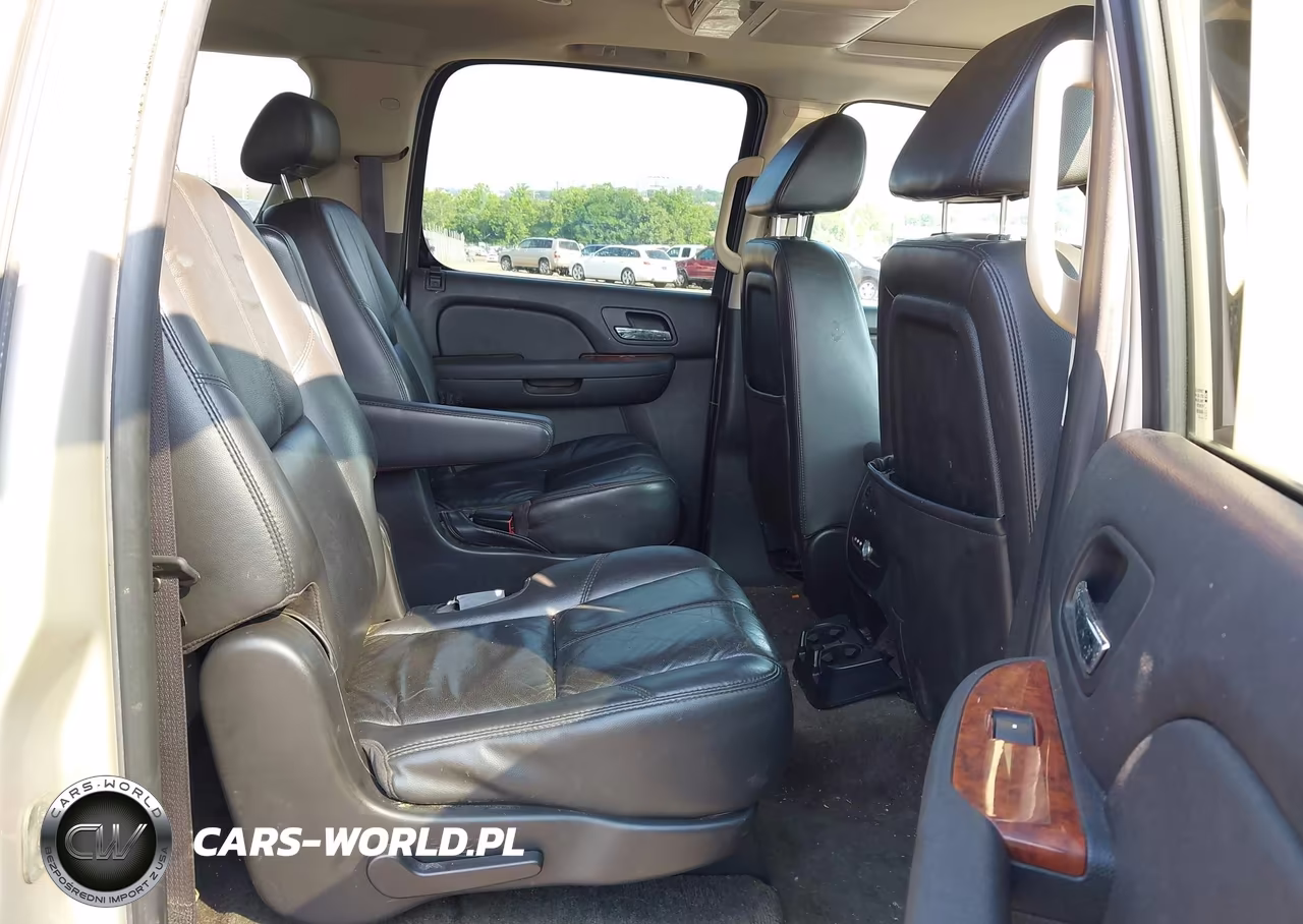 2008 Chevrolet Suburban 1500 Ltz VIN:1GNFK163X8J209173 - 8
