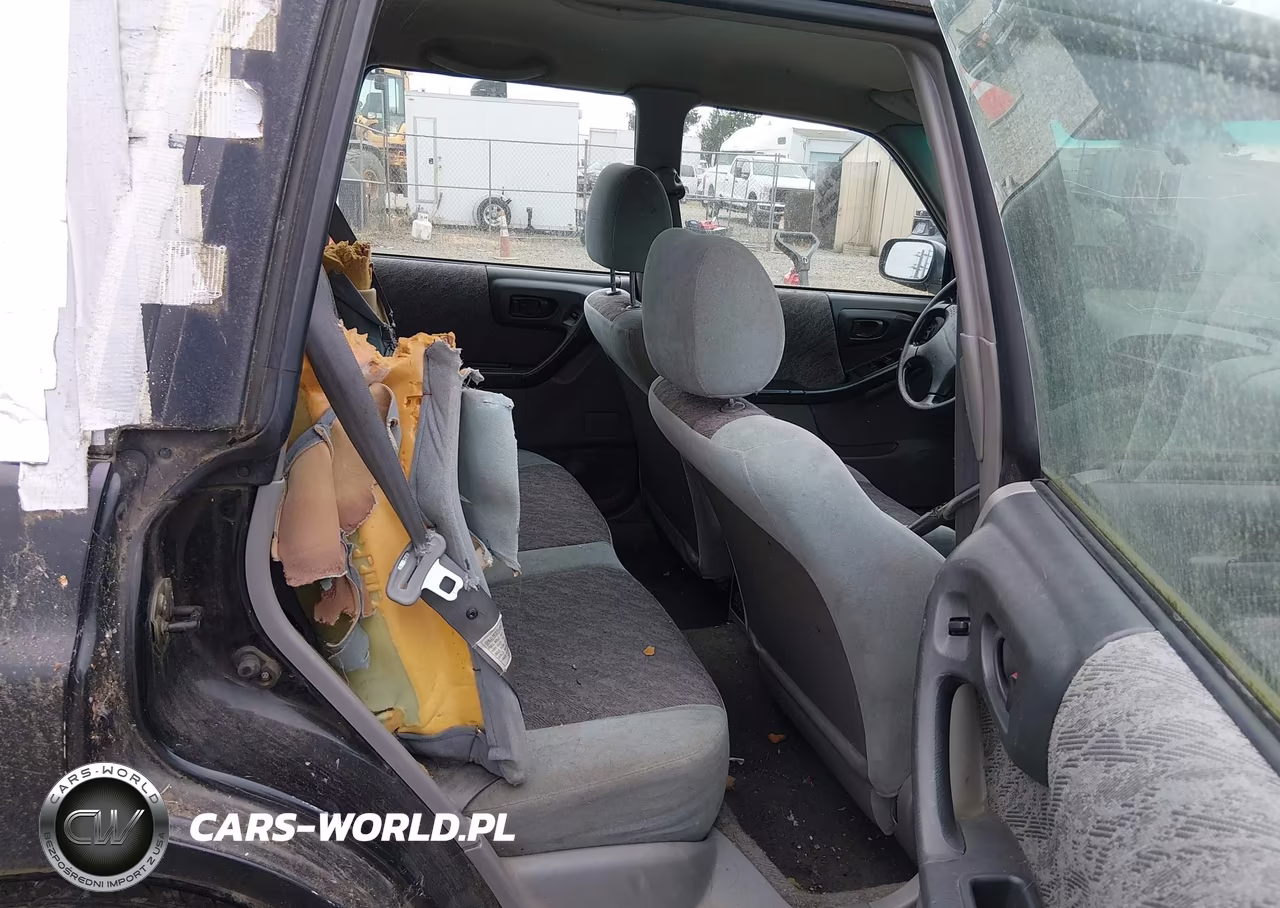 1999 Subaru Forester L VIN:JF1SF6356XG741021 - 8