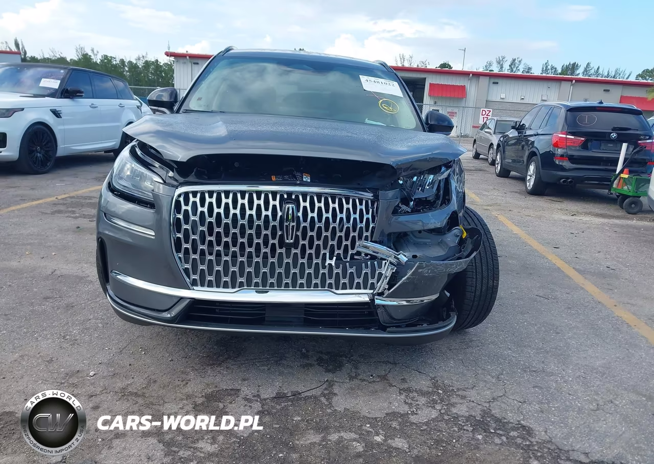 2026 Lincoln Corsair Premiere VIN:5LMCJ1DA7TUL07304 - 12
