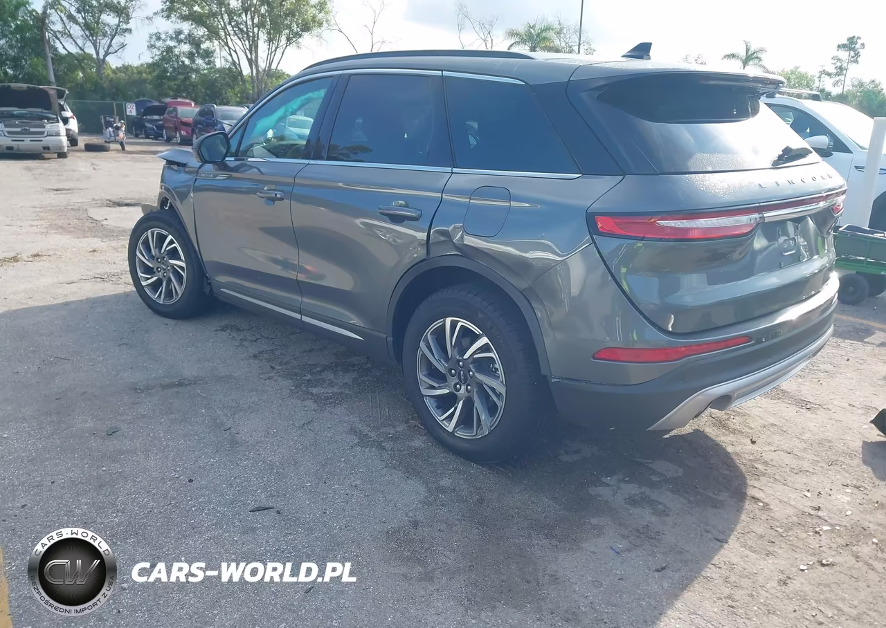 2026 Lincoln Corsair Premiere VIN:5LMCJ1DA7TUL07304 - 3