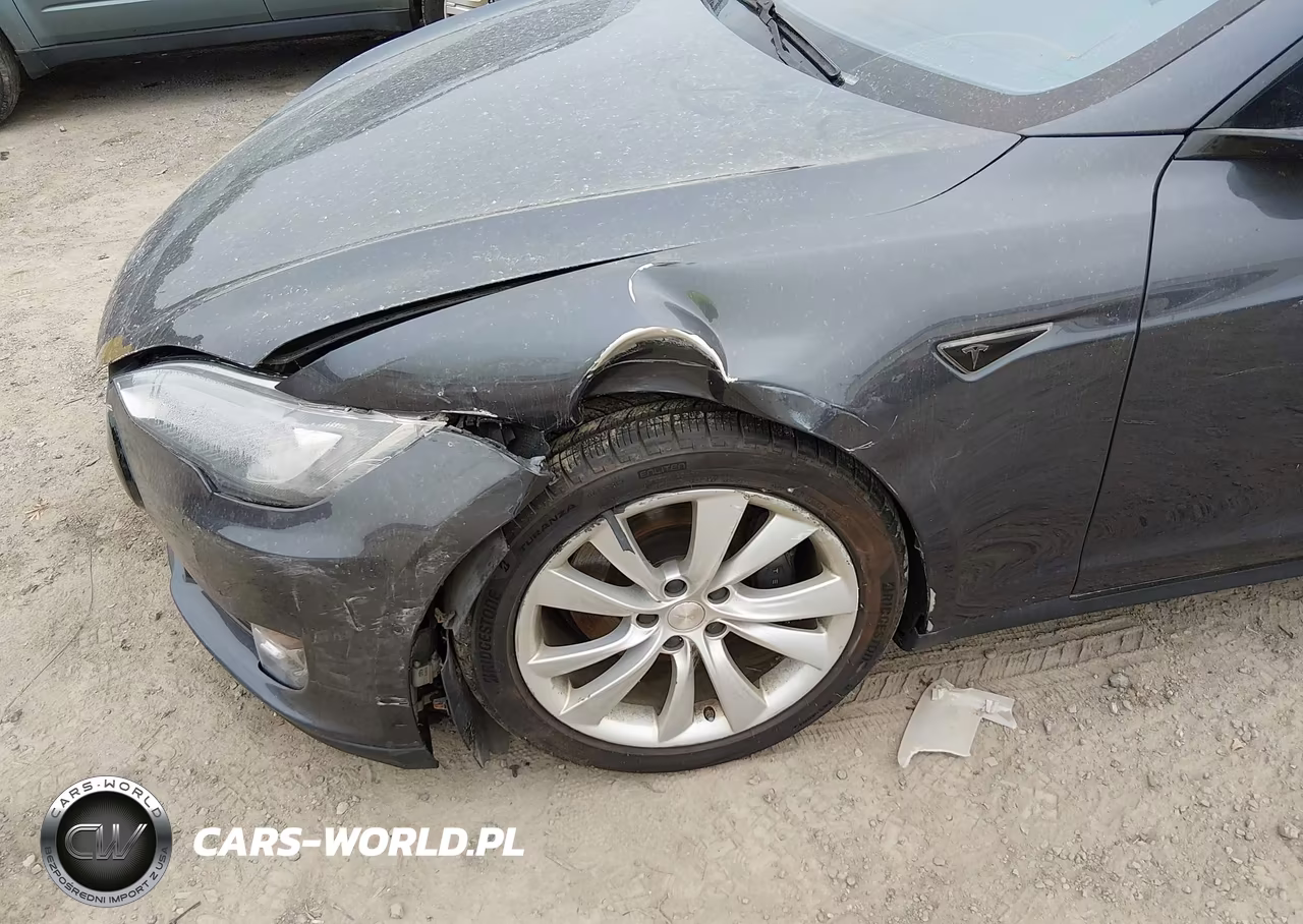 2015 Tesla Model S 70D-85D-P85D VIN:5YJSA1S29FF093993 - 6