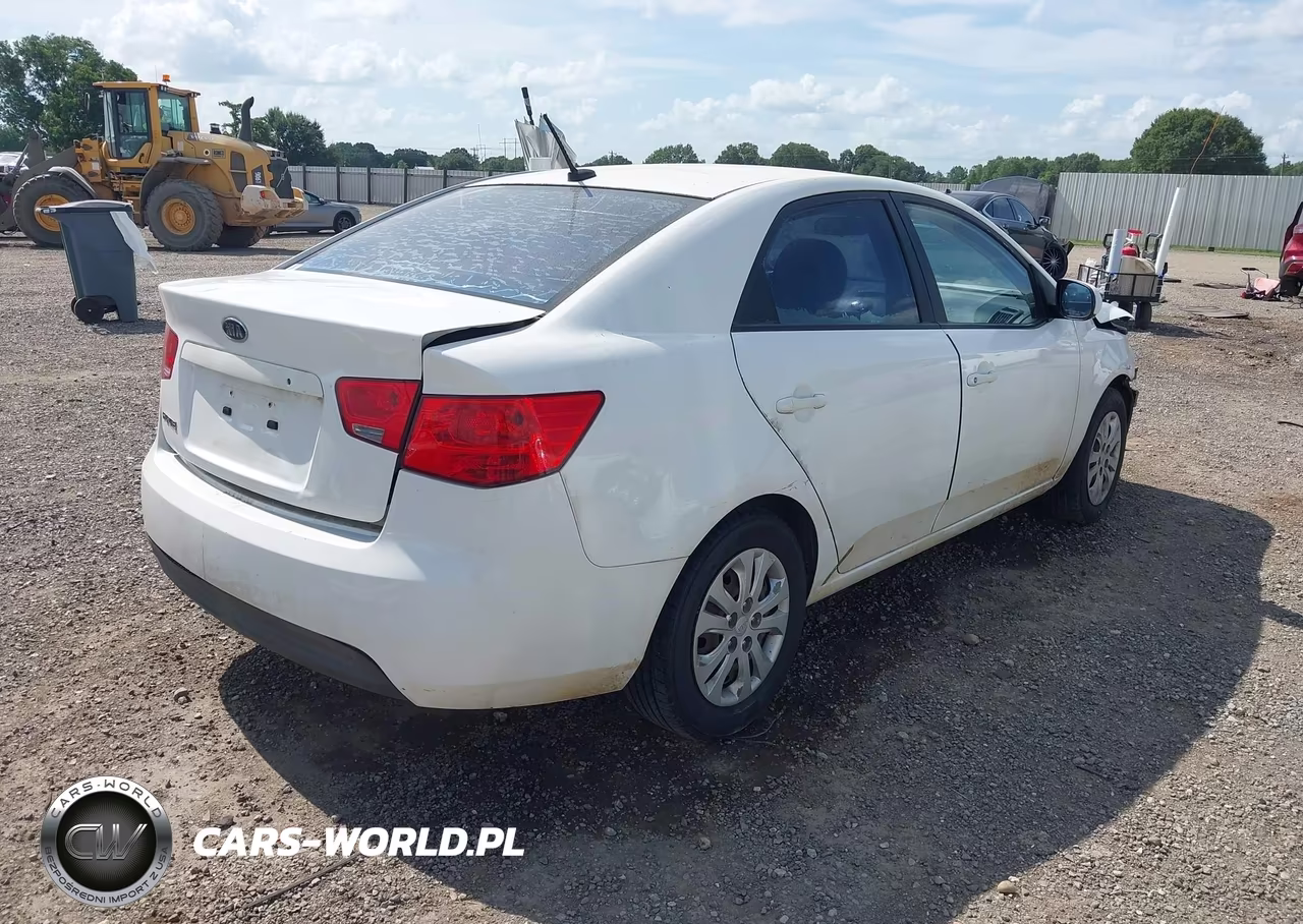 2010 Kia Forte Lx VIN:KNAFT4A23A5063538 - 4