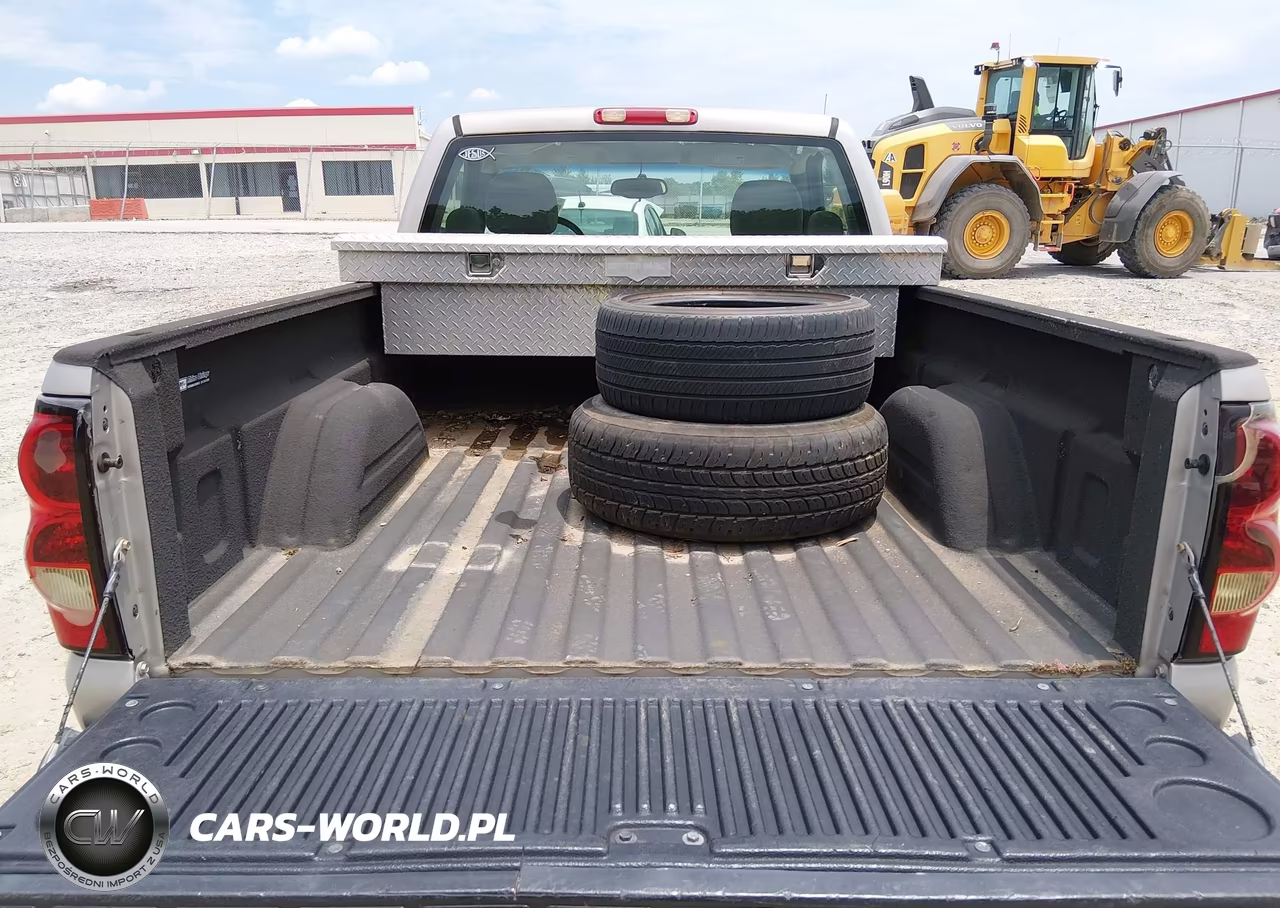 2007 Chevrolet Silverado 1500 Classic Work Truck VIN:1GCEC14X27Z138042 - 8