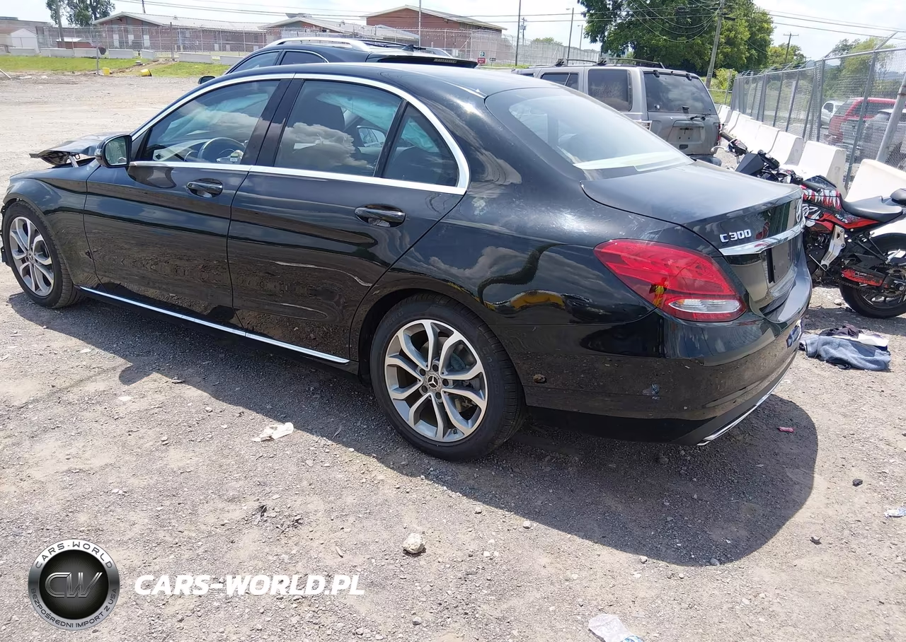 2017 Mercedes-Benz C 300 VIN:55SWF4JBXHU220791 - 3