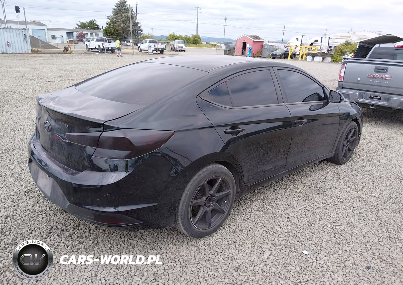 2019 Hyundai Elantra Se VIN:KMHD74LFXKU841285 - 4