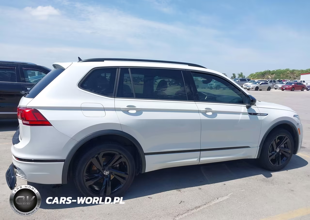 2023 Volkswagen Tiguan 2.0T Se R-Line Black VIN:3VVCB7AX7PM093653 - 13