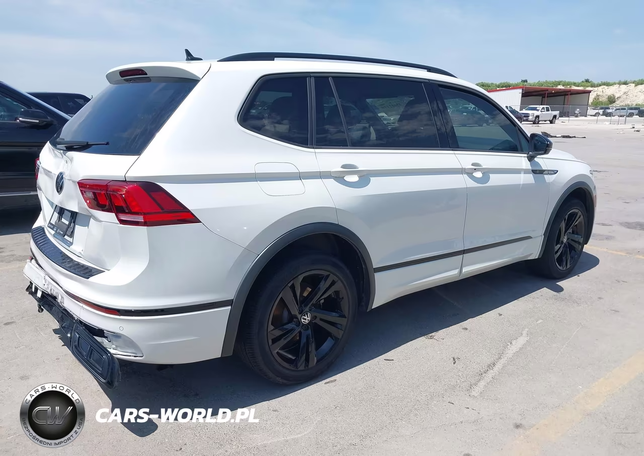 2023 Volkswagen Tiguan 2.0T Se R-Line Black VIN:3VVCB7AX7PM093653 - 4