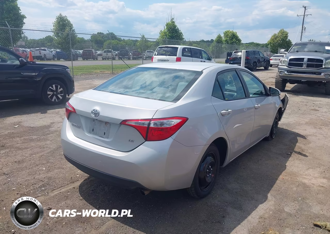 2016 Toyota Corolla Le VIN:2T1BURHE1GC589268 - 4
