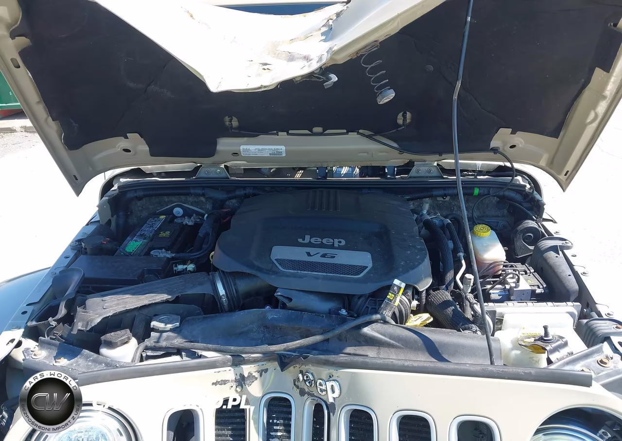 2017 Jeep Wrangler Unlimited Sahara VIN:1C4BJWEG5HL732147 - 10