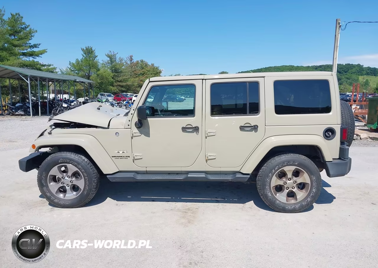2017 Jeep Wrangler Unlimited Sahara VIN:1C4BJWEG5HL732147 - 14