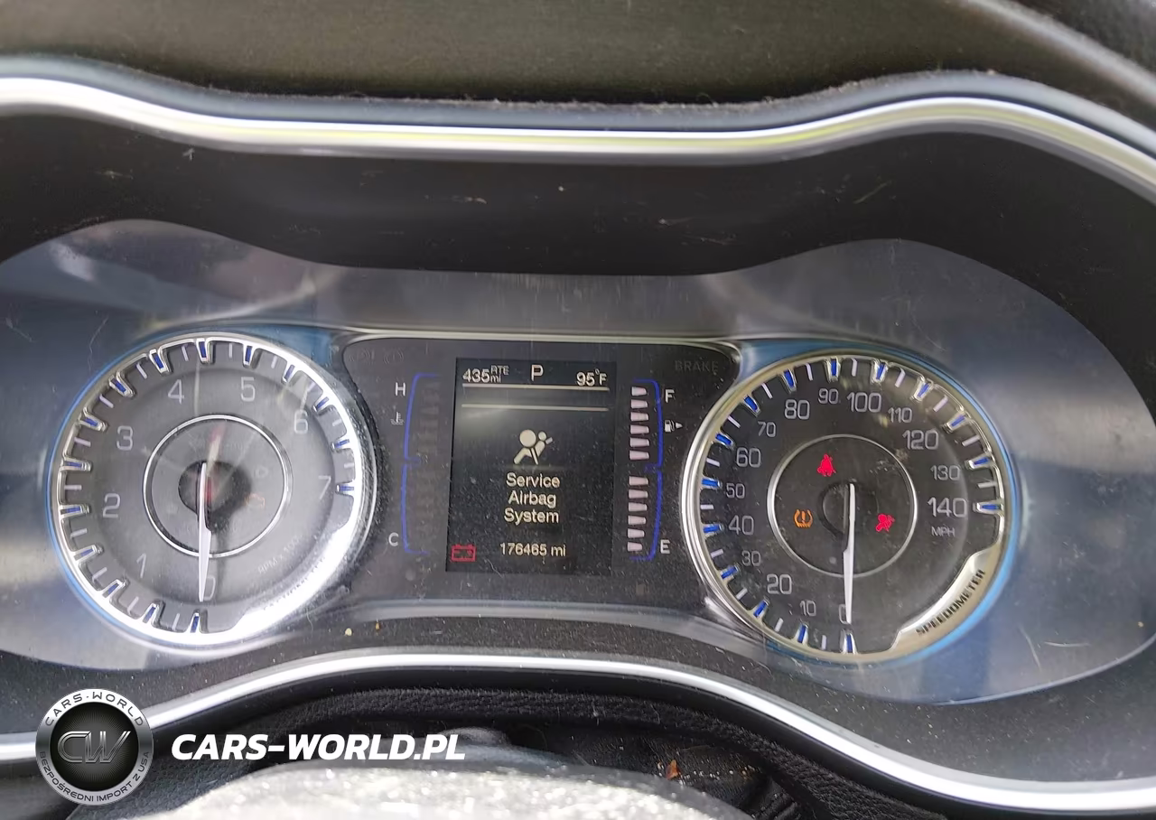 2016 Chrysler 200 Limited VIN:1C3CCCAB4GN159756 - 7