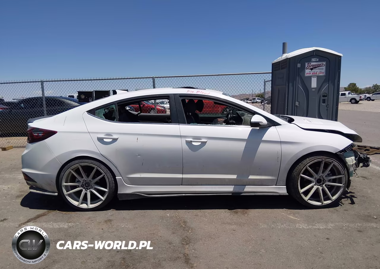 2020 Hyundai Elantra Sport VIN:KMHD04LBXLU012316 - 13