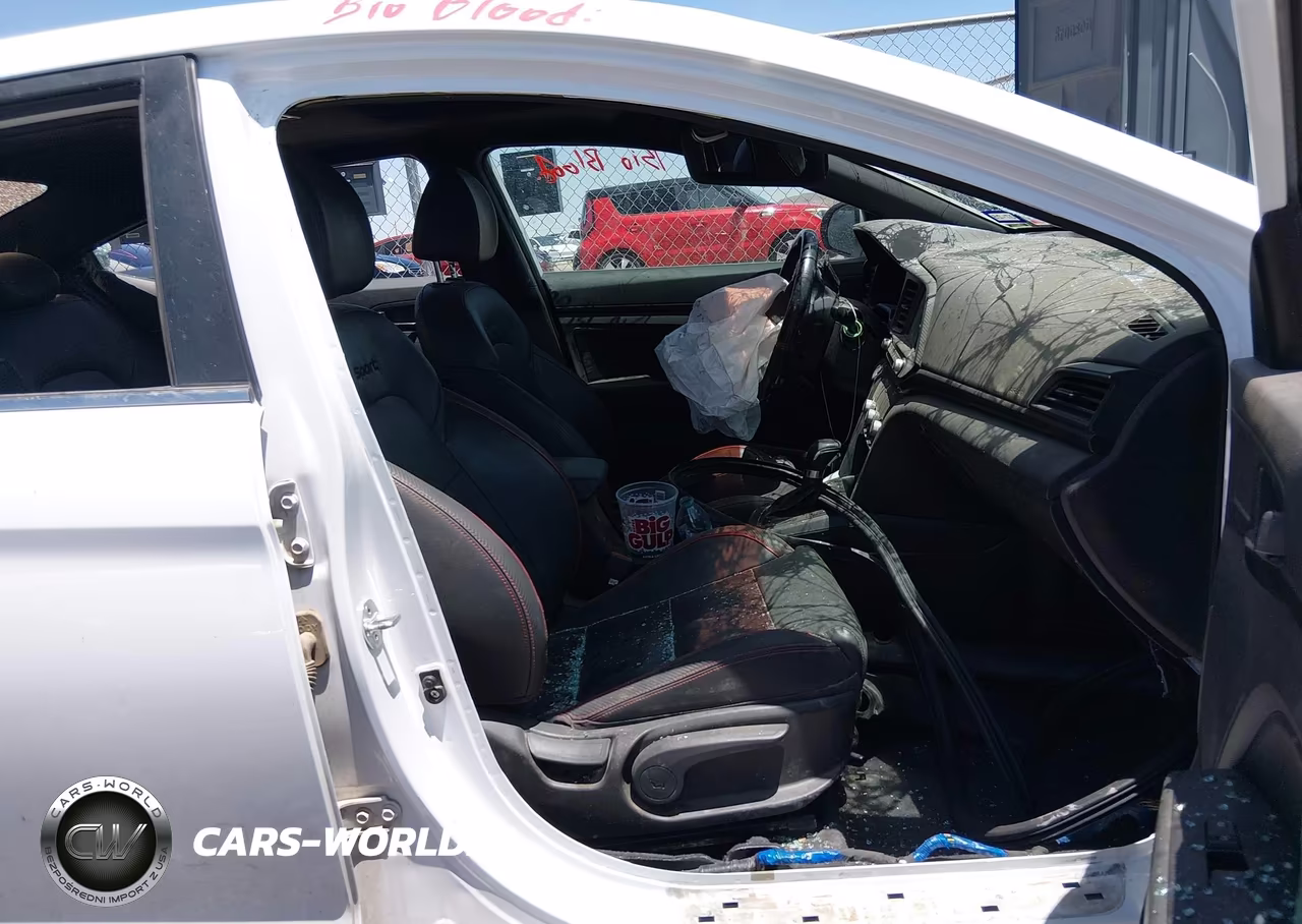 2020 Hyundai Elantra Sport VIN:KMHD04LBXLU012316 - 5