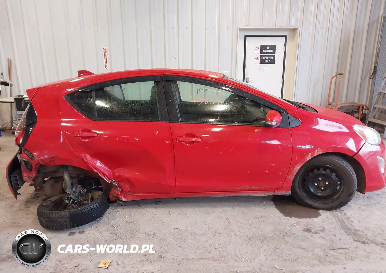 2015 Toyota Prius C Two VIN:JTDKDTB36F1100709 - 13