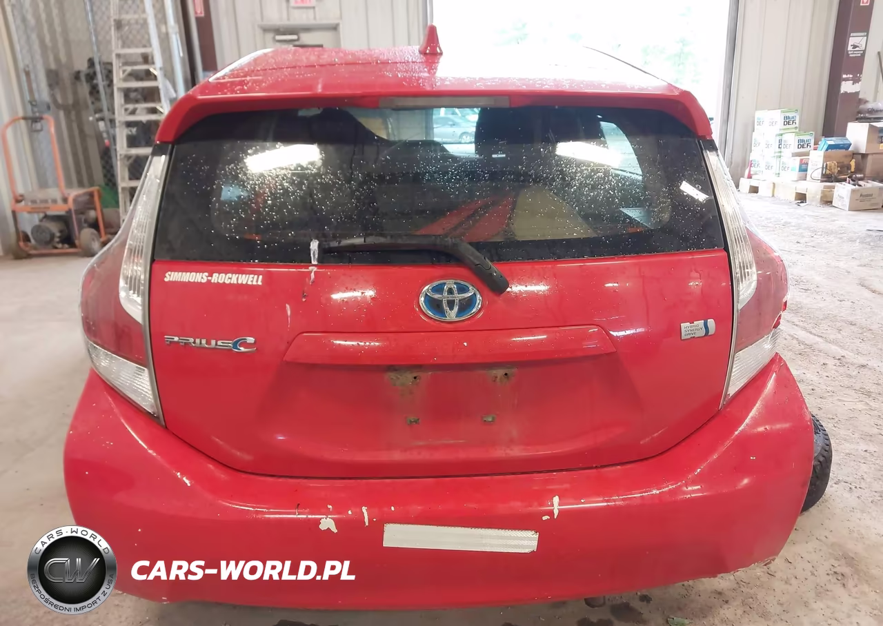 2015 Toyota Prius C Two VIN:JTDKDTB36F1100709 - 16