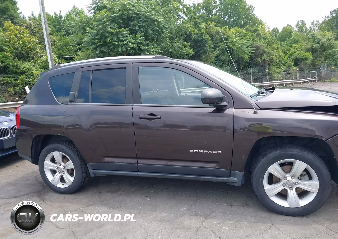 2014 Jeep Compass Sport VIN:1C4NJCBA8ED642332 - 13