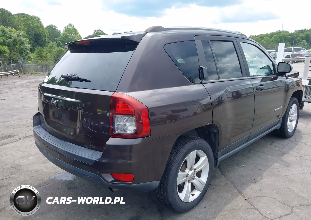 2014 Jeep Compass Sport VIN:1C4NJCBA8ED642332 - 4
