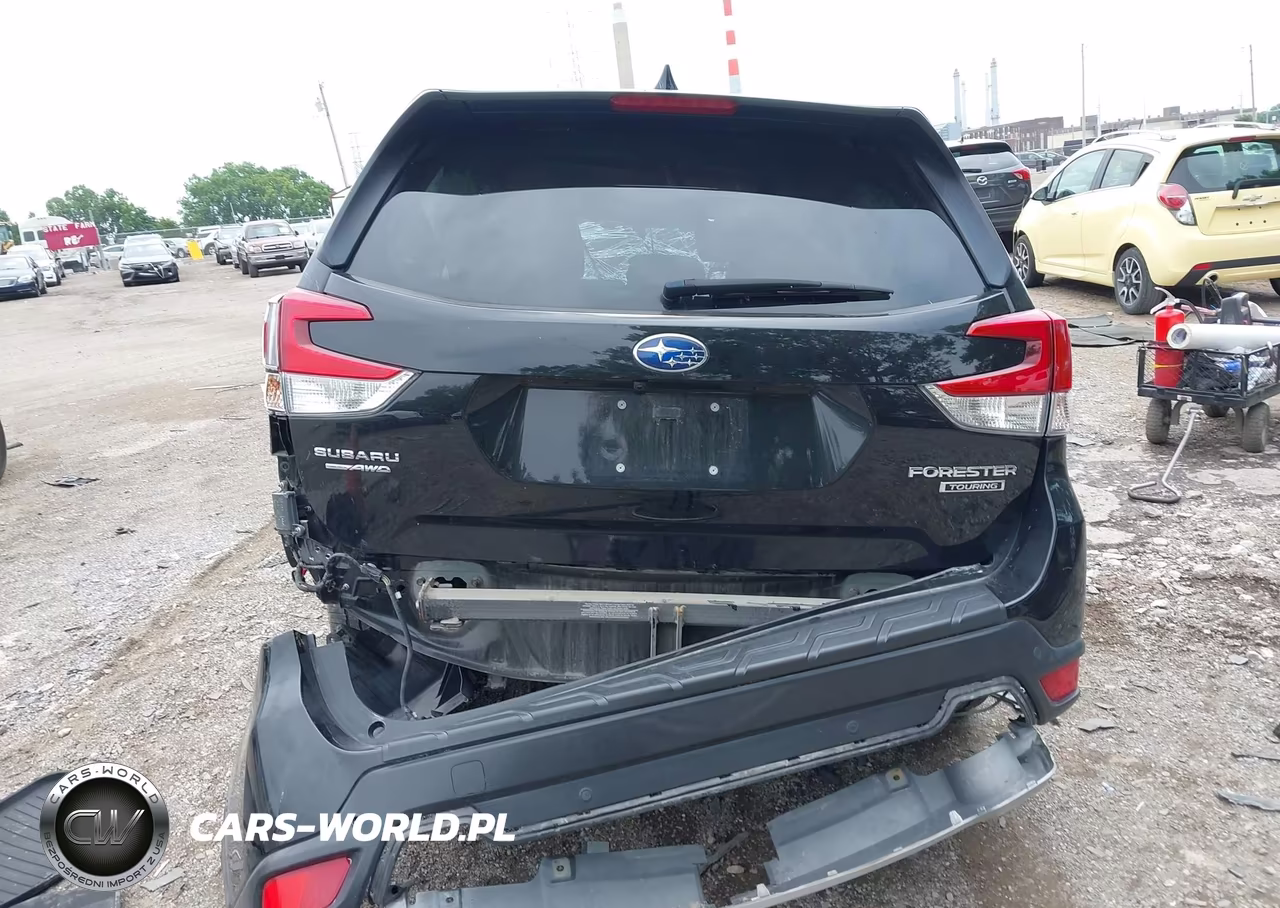 2020 Subaru Forester Touring VIN:JF2SKAXC5LH531159 - 15