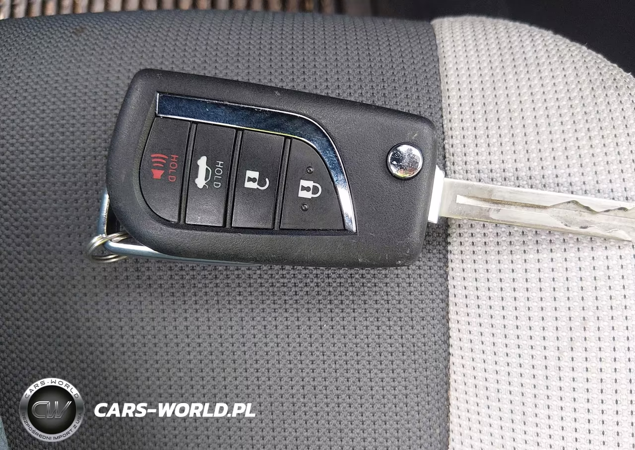 2024 Toyota Corolla Hybrid Le VIN:JTDBCMFEXRJ026090 - 11