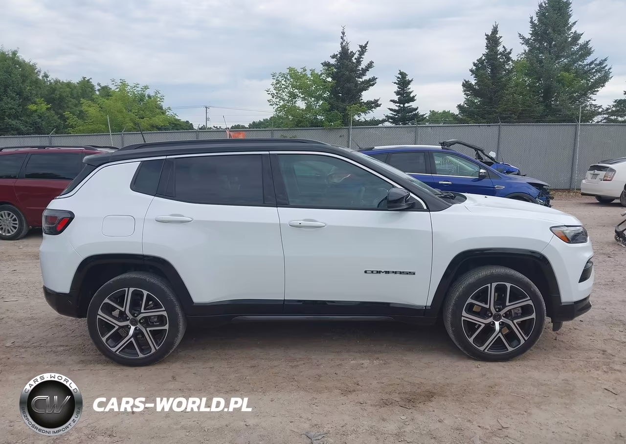 2025 Jeep Compass Limited 4X4 VIN:3C4NJDCNXST534484 - 13