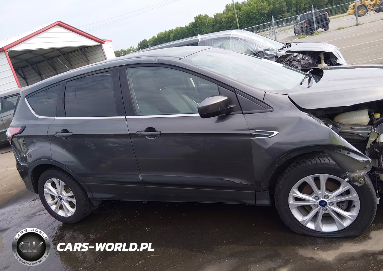 2017 Ford Escape Se VIN:1FMCU0GD3HUC93757 - 13