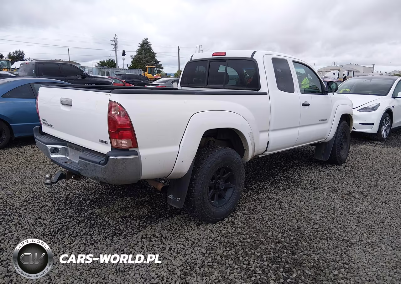 2008 Toyota Tacoma VIN:5TEUX42N58Z482019 - 4