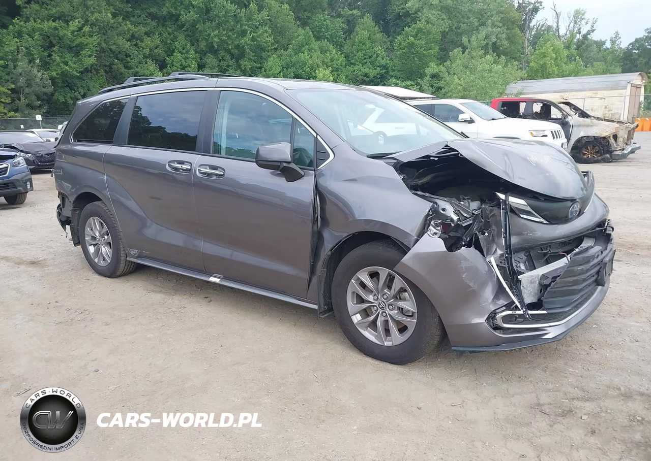 2022 Toyota Sienna Xle – zdjęcie 1 z 16