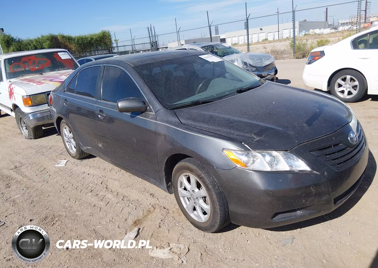2008 Toyota Camry Le – zdjęcie 1 z 10