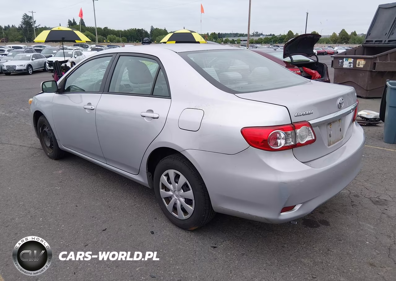 2011 Toyota Corolla Le VIN:2T1BU4EE1BC667581 - 3